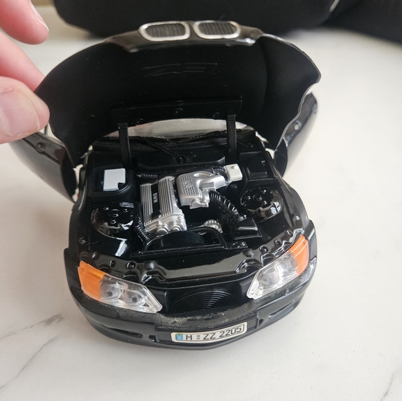 BMW Black Z3 Roadster - Picture 7 of 12